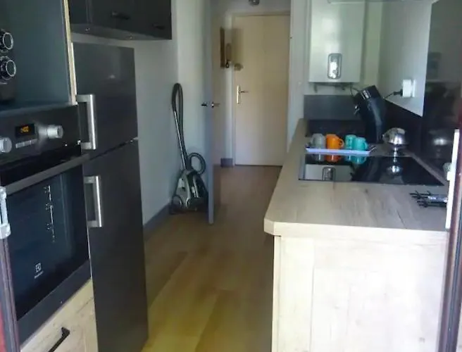 T2 Avec Place De Parking Apartmán *